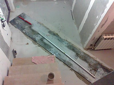 Укладываем маячный ряд из плитки на бульваре Кольцова в Киеве
